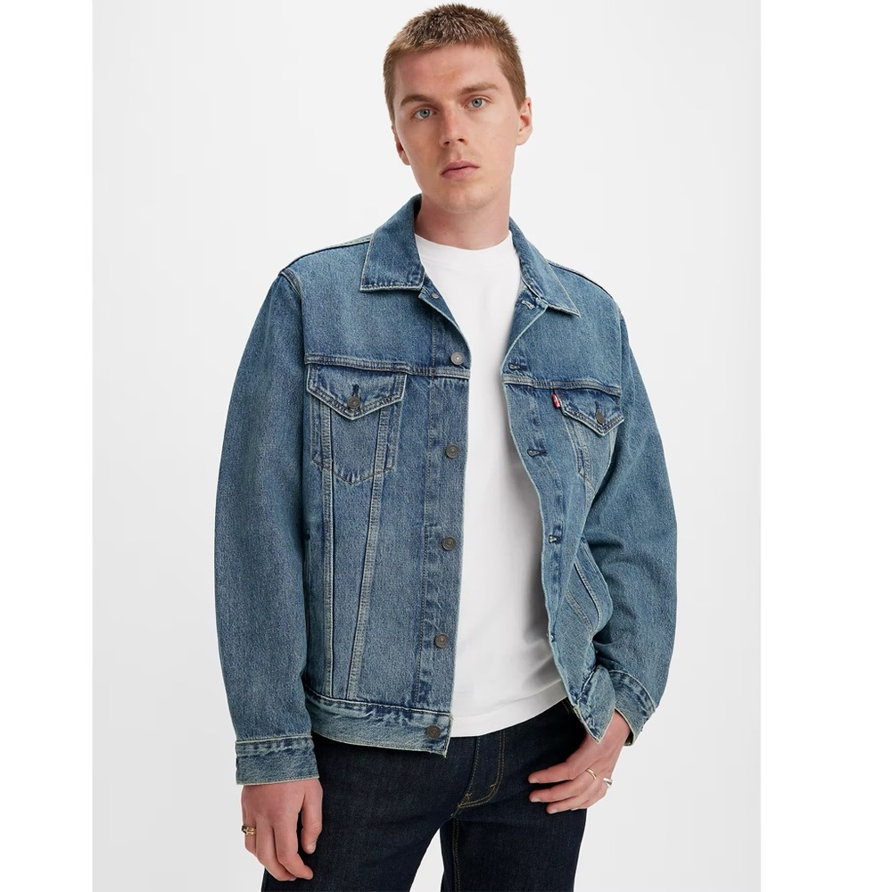 Levi's
VINTAGE RELAXED FIT TRUCKER JACKET Size XL